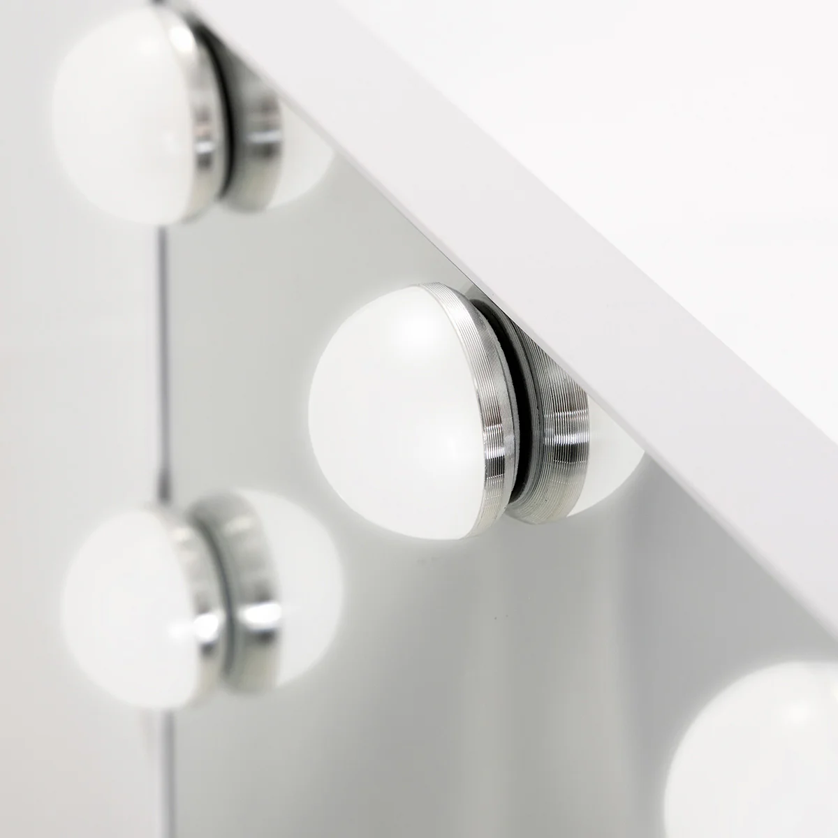 LED Hollywood Vanity Makeup Mirror - Image 6